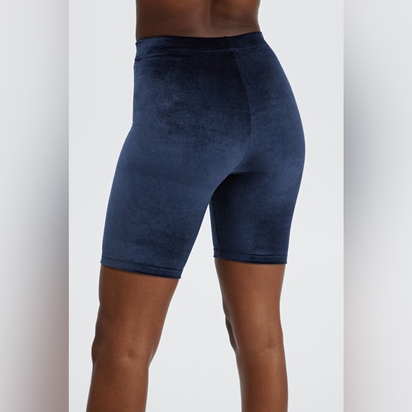FABLETICS High Waisted Velour 9'' Short - Picture 4 of 7